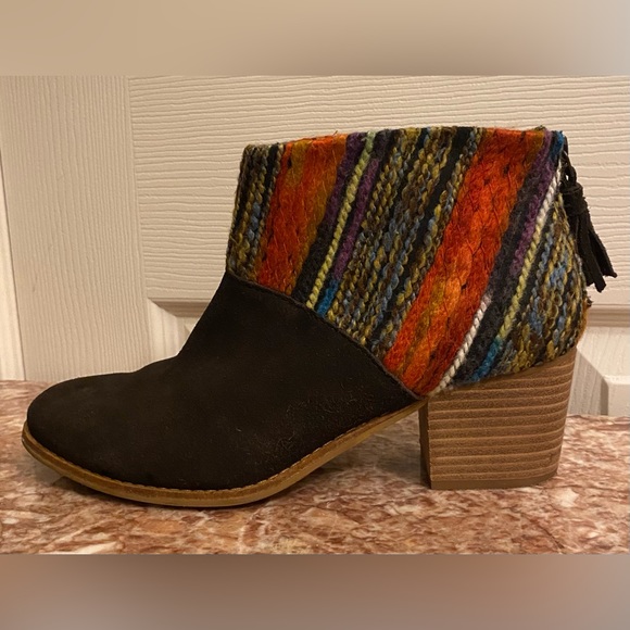 TOM’S Leila Chocolate Suede Multi colored Textile Ankle Boots; Size 9.5; LNWOT. - Picture 2 of 12